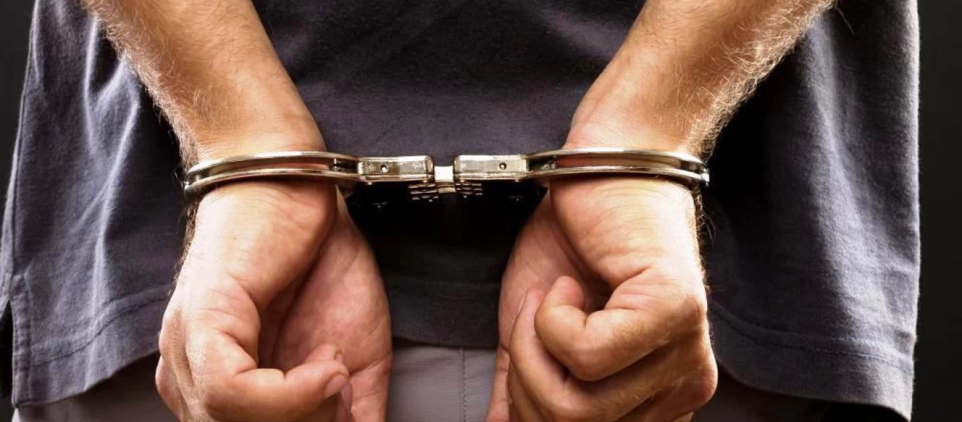 Χειροπέδες στον 40χρονο Νιγηριανό που κατηγορείται ότι συμμετείχε στον ομαδικό βιασμό 17χρονης μαζί με τον Ρ.Σεμέδο